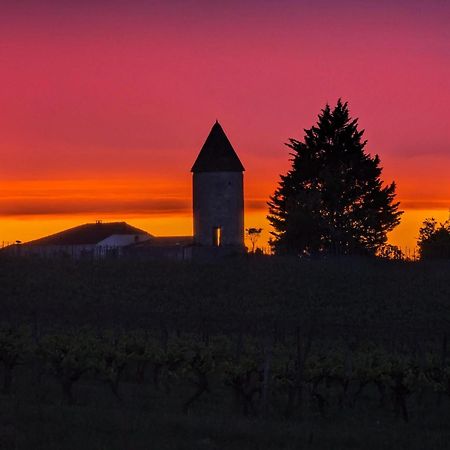Enchanting Windmill Retreat Loubes-Bernac Екстериор снимка