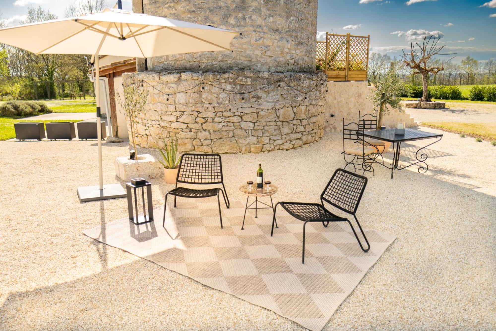 Enchanting Windmill Retreat Loubes-Bernac Екстериор снимка