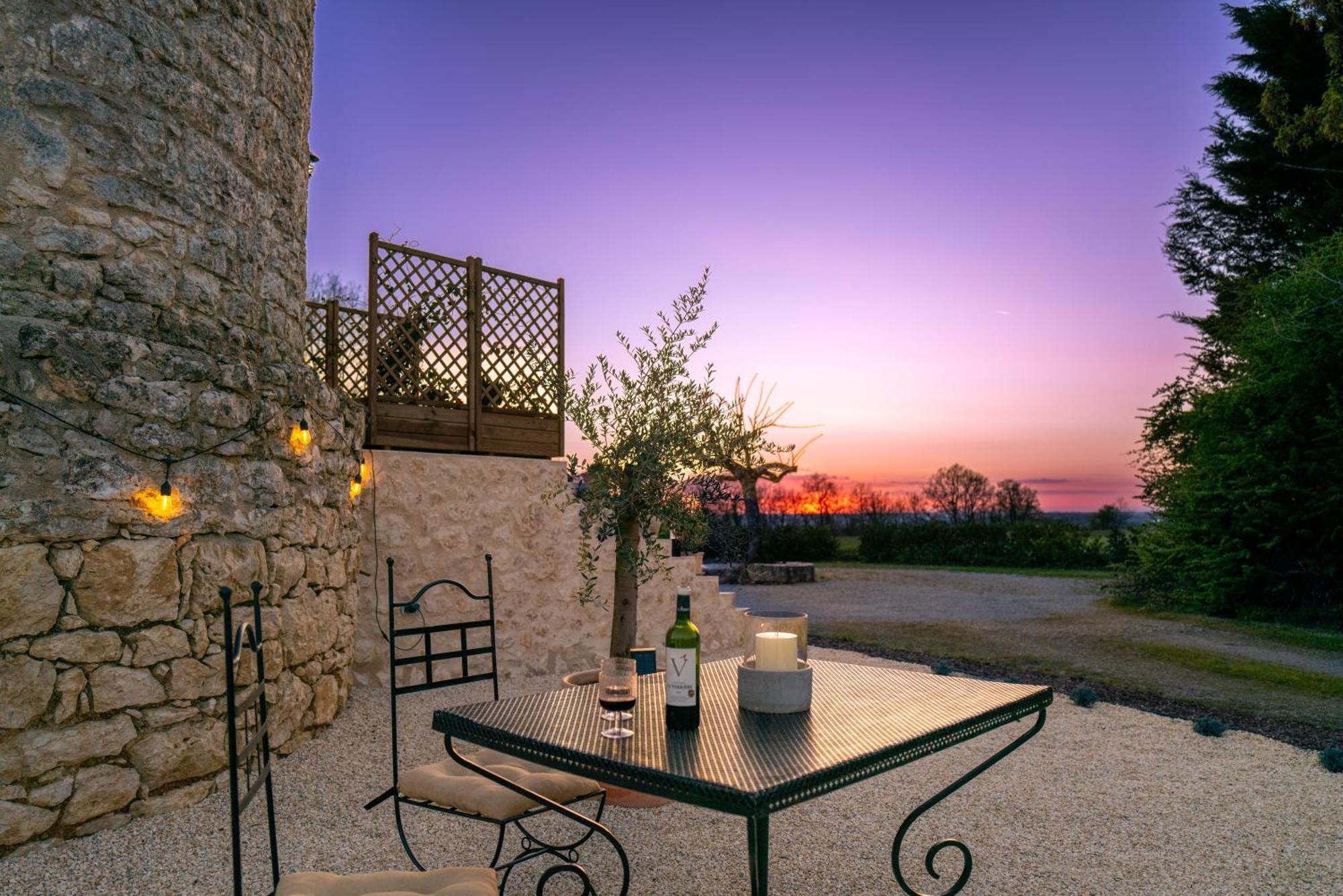 Enchanting Windmill Retreat Loubes-Bernac Екстериор снимка